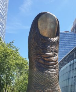 Le Pouce (Sculpture de César quartier de la Défense)